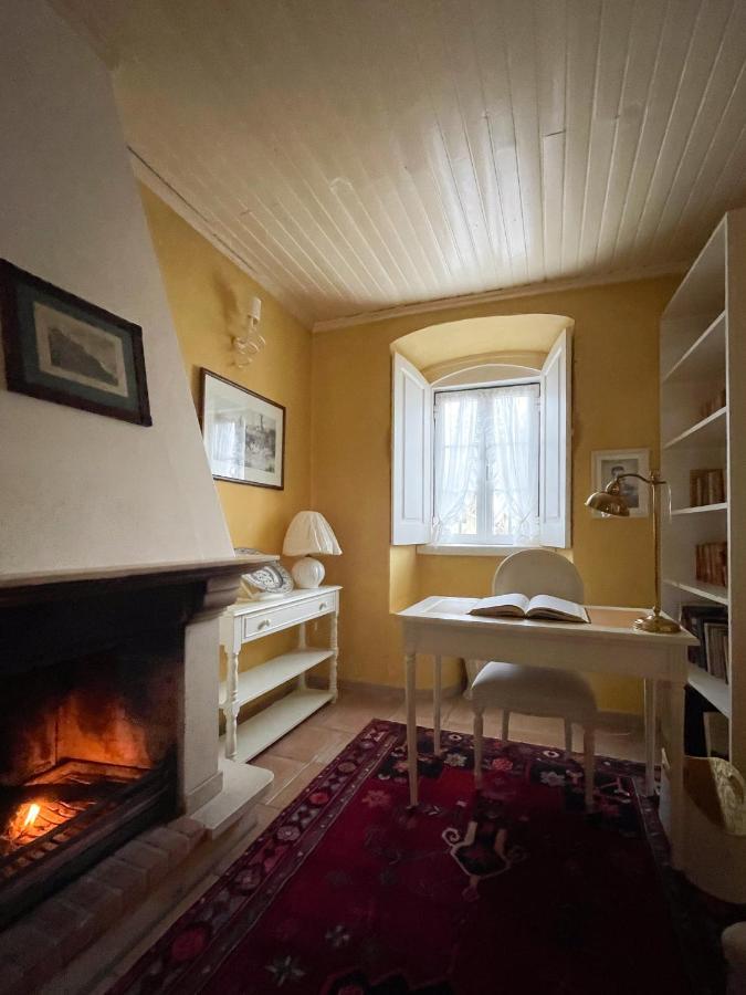 Charming Countryside With Fireplace & Patio Villa *