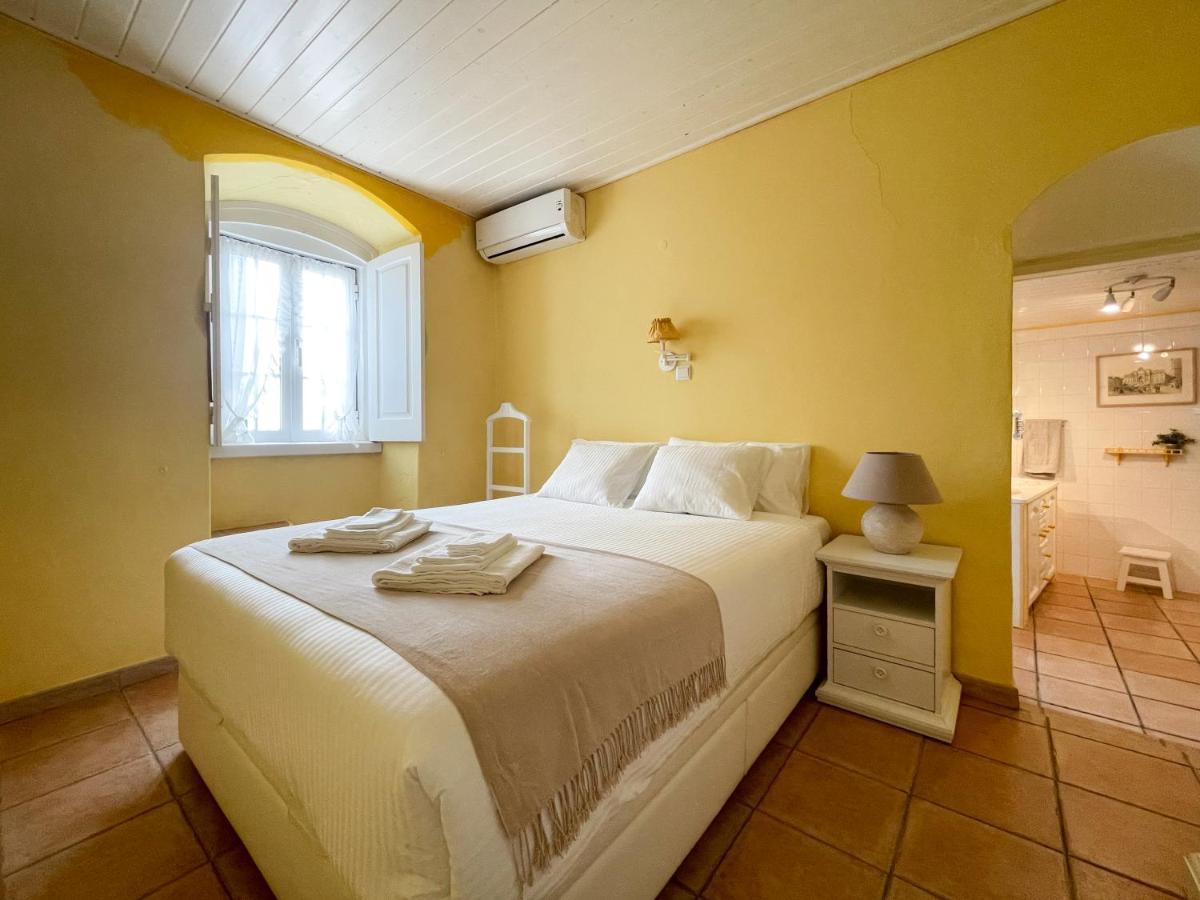 Villa Charming Countryside With Fireplace & Patio