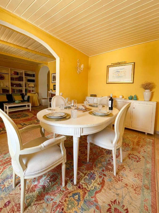 Charming Countryside With Fireplace & Patio Villa *