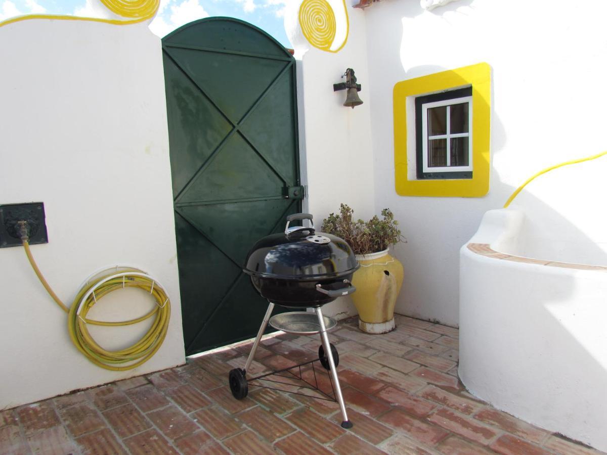 Charming Countryside With Fireplace & Patio Villa *